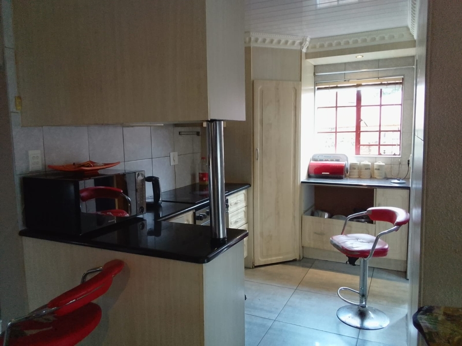 To Let 4 Bedroom Property for Rent in Safari Gardens North West